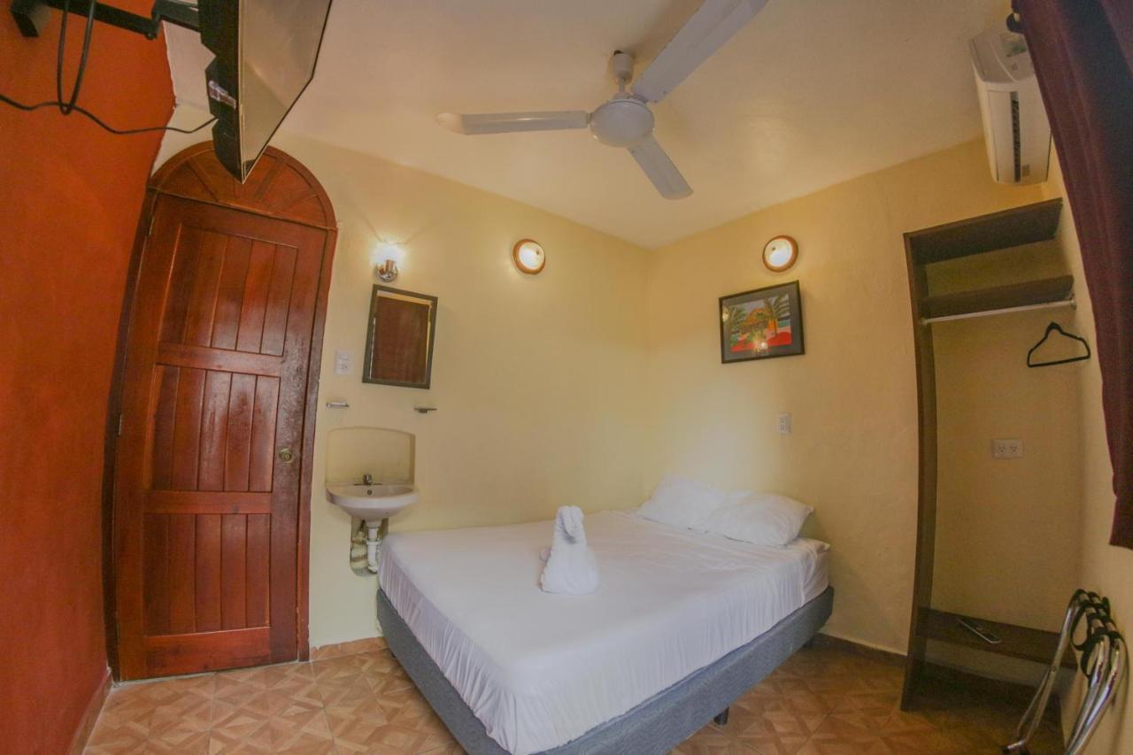 Navieros Rooms Bacalar Esterno foto