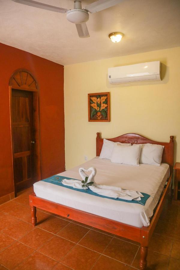 Navieros Rooms Bacalar Esterno foto