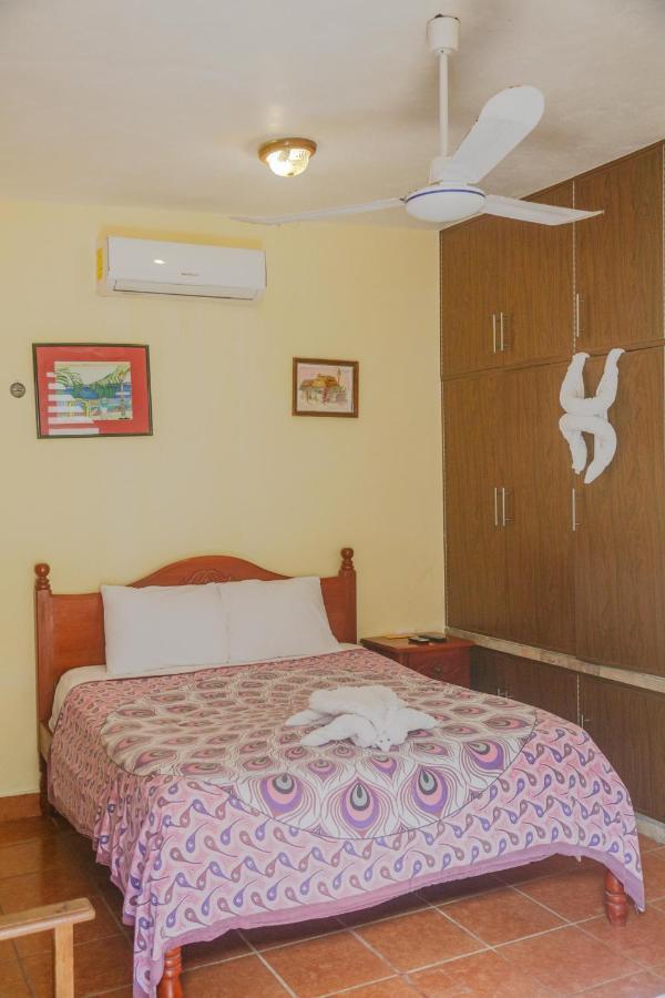 Navieros Rooms Bacalar Esterno foto
