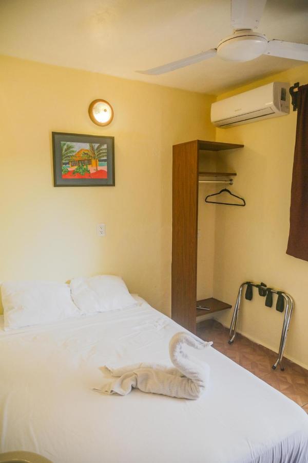 Navieros Rooms Bacalar Esterno foto